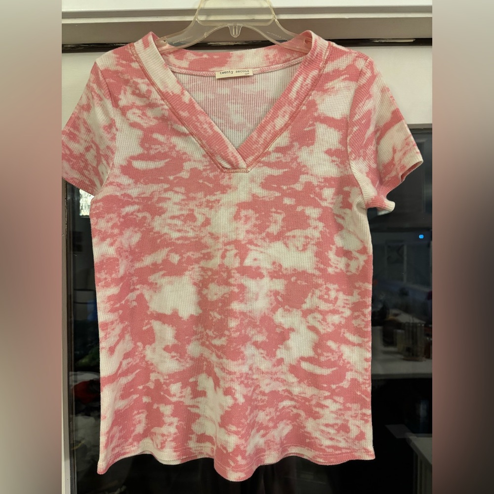 Twenty‎ Second Pink and White Tie-Dye Short Sleeve Top
